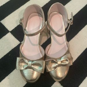 Girls metallic dress shoes